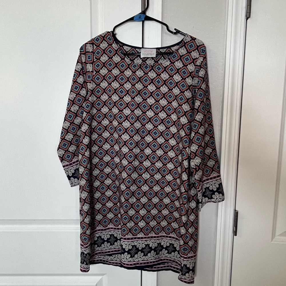 Coveted Clothing Navy and Pink Geometric Top